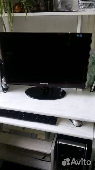 Монитор 22 дюйма