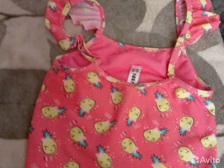 Купальник на девочку 128 новый