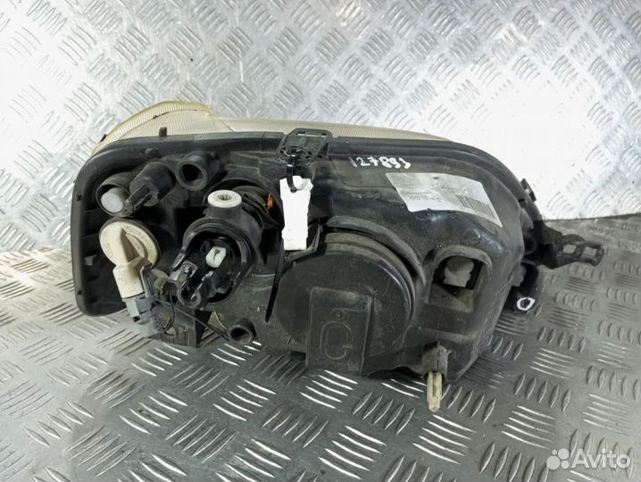 Фара 8200211005 Renault Logan 1 (2004-2014)