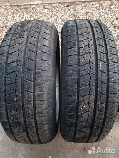 Roadmax ST901 215/60 R17