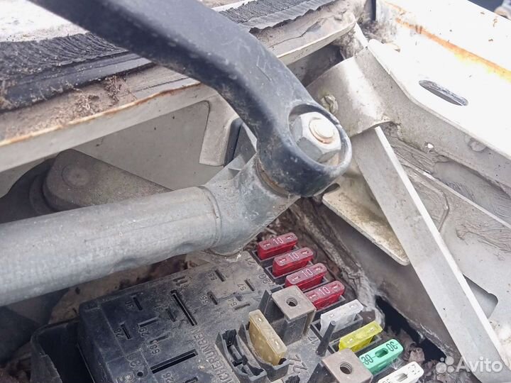 Трапеция дворников Audi 100 C3