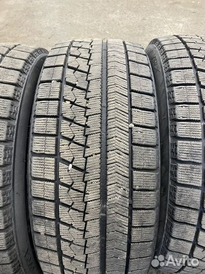 Bridgestone Blizzak VRX 225/45 R17