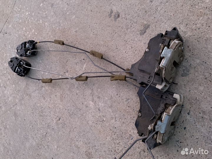 Замки передних дверей mitsubishi outlander 1