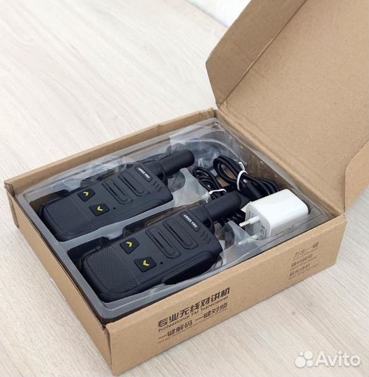 Рация с наушником, радиостанция с гарнитурой