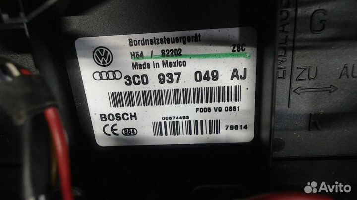 Блок управления бортовой сети Volkswagen Jetta 5