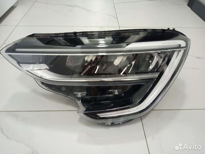 Фара левая Рено Аркана