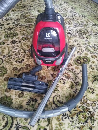 Пылесосы Elektrolux и bork
