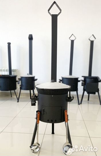 Казан Чугунный с Печкой с трубой 12 л