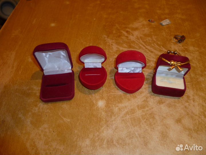 Бархатные коробочки для ювелирных украшений