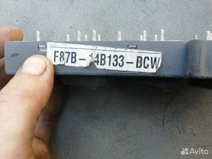 Блок управления стекл-ками для Ford Explorer (U2)