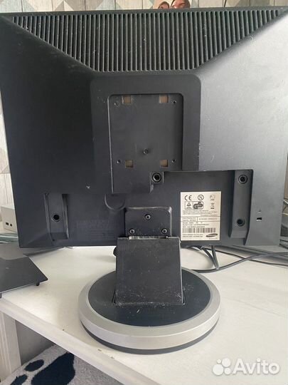 Монитор Samsung