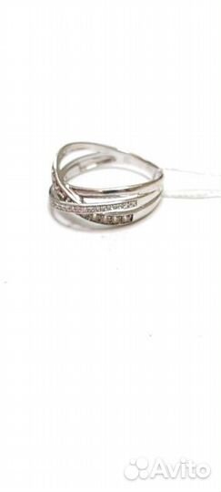 Кольцо с природным камнем Золото