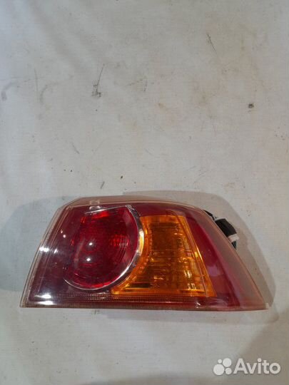 Фонарь в крыло правый Mitsubishi Lancer 10 2.0