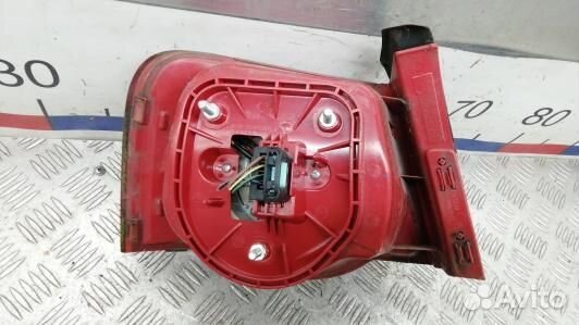 Фонарь задний правый volkswagen passat B6 (JDN29MY