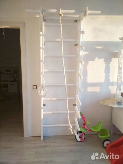 Шведская стенка с балконом