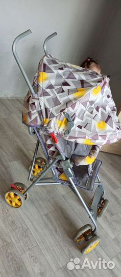 Прогулочная коляска трость