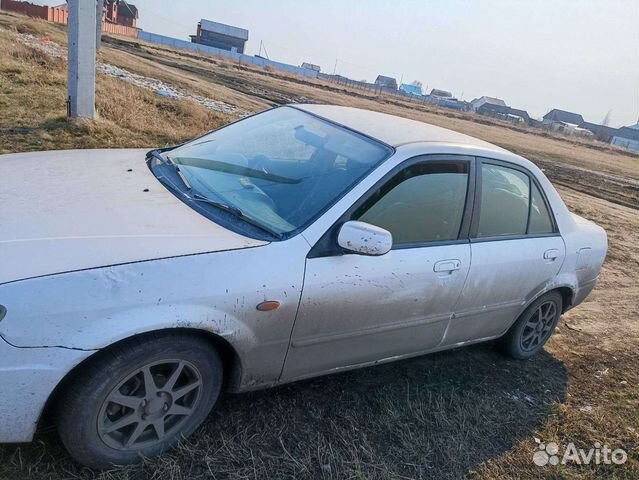 Mazda Familia 1.5 AT, 2001, 200 000 км