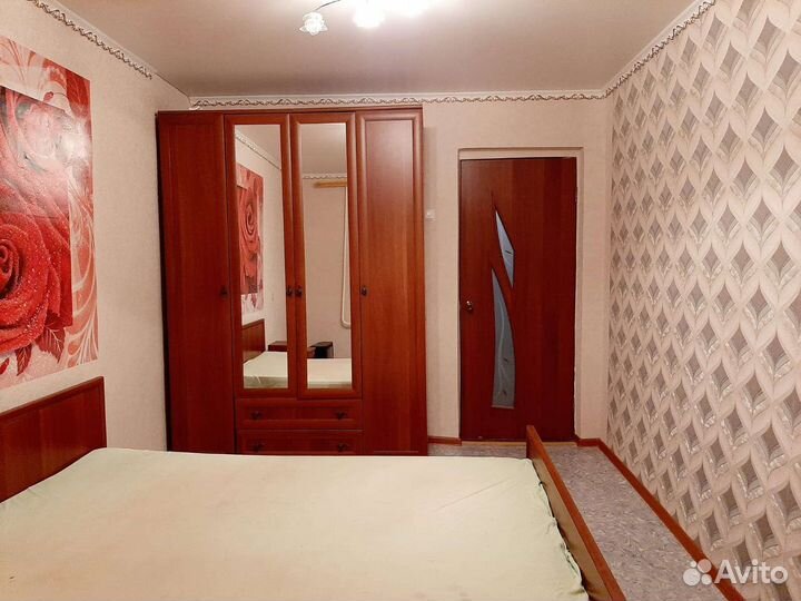 Продается шкаф, кровать, комод