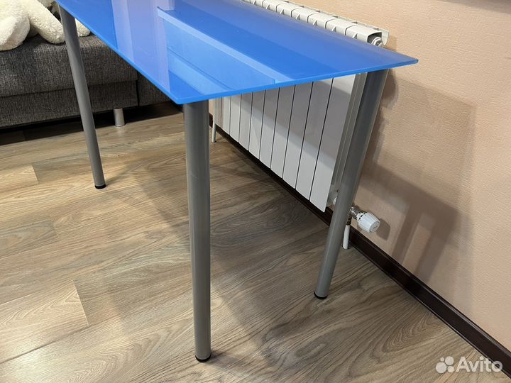 Письменный стол