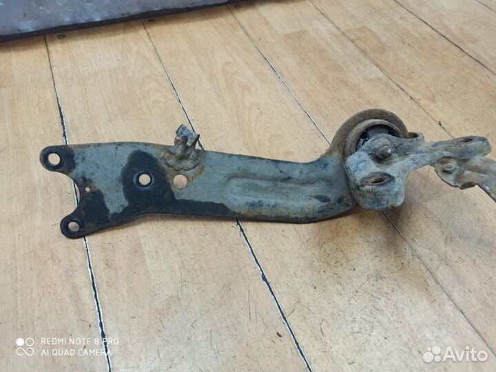 Рычаг подвески Opel Vectra C Z18XER 2006