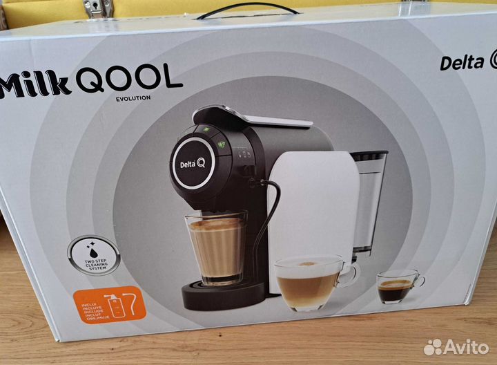 Кофемашина капсульная с капучинатором новая