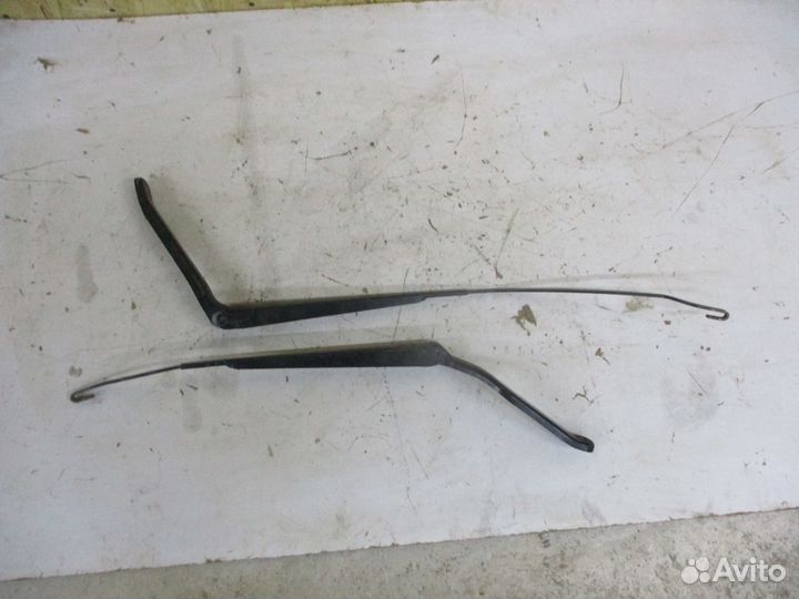 Поводок стеклоочистителя Форд Фьюжн 2008