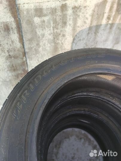 Bridgestone Dueler H/T 215/60 R17