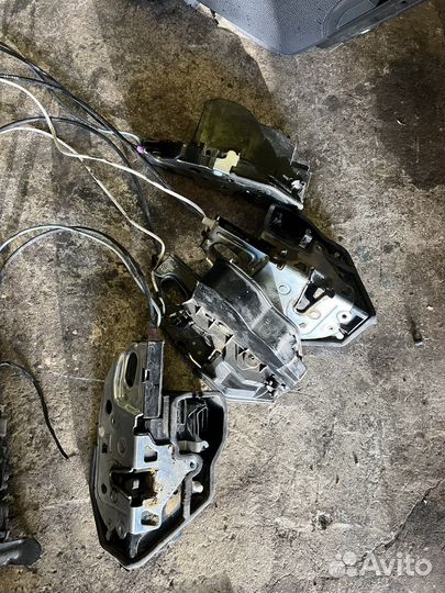 Bmw f07 5gt f13 f12 f06 доводчики дверей