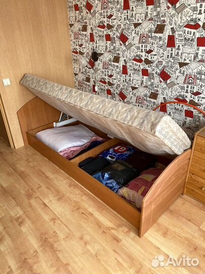 Набор мебели в детскую комнату