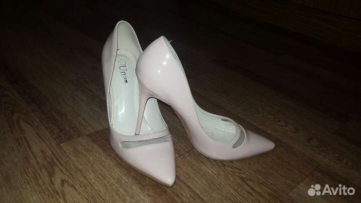 Лаковые туфли-лодочки