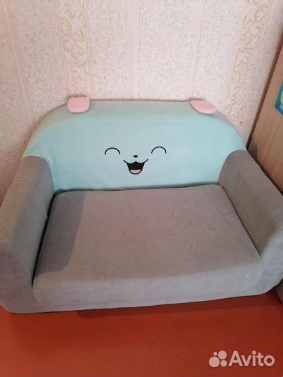 Диванчик детский