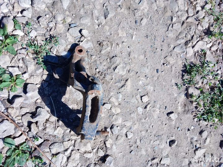 Кронштейн двигателя Mazda 323 f ba