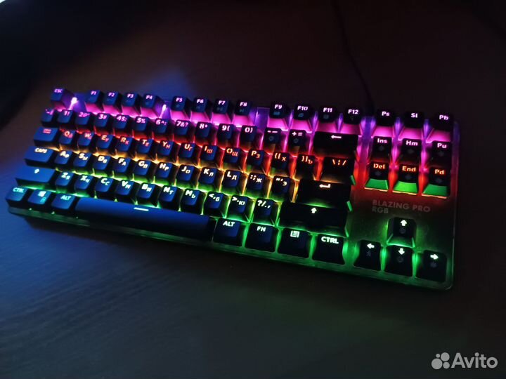 Игровая механическая клавиатура RGB