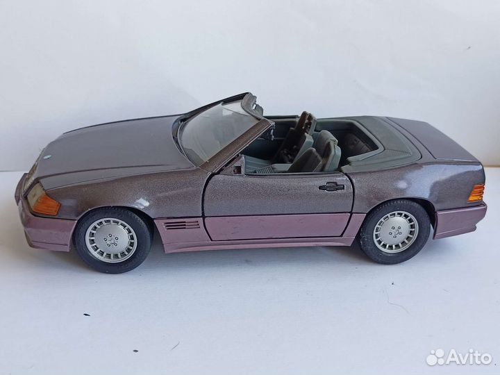 1:18 Maisto Mercedes SL