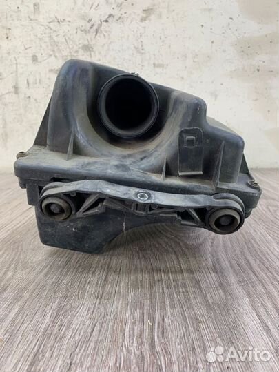 Корпус воздушного фильтра Opel Astra H 2004-2010