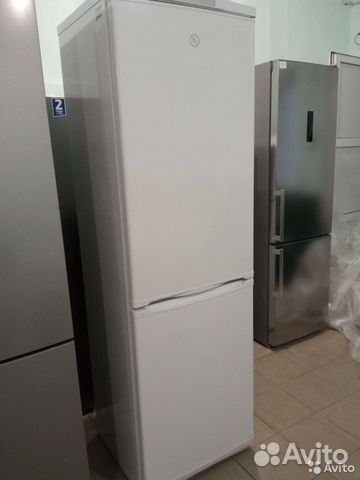 Новый Холодильник Hi HCD020601W