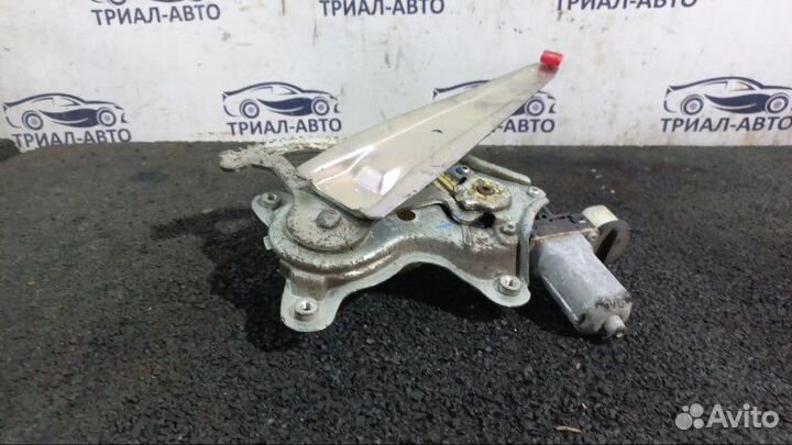 Mitsubishi L200 стеклоподъемник