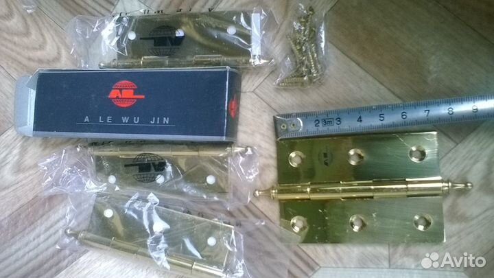 Петли дверные под золото с коронкой