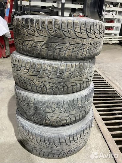 Hankook Winter I'Pike 215/55 R16