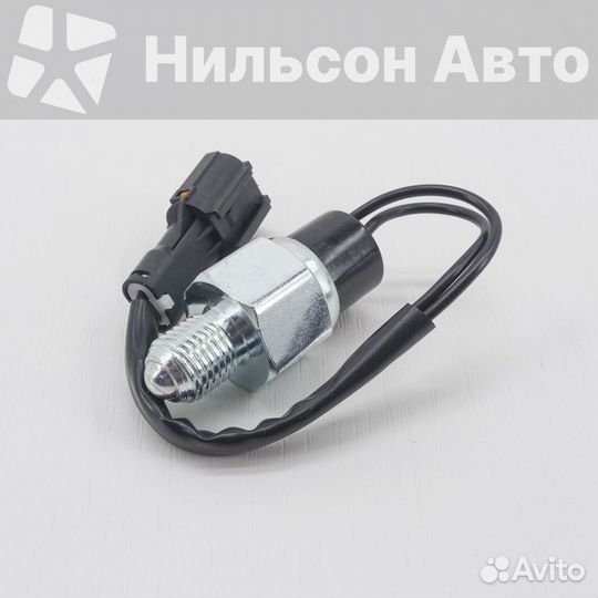 Датчик заднего хода isuzu ELF, zevs