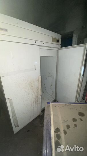 Шкаф холодильный двухдверный рабочий
