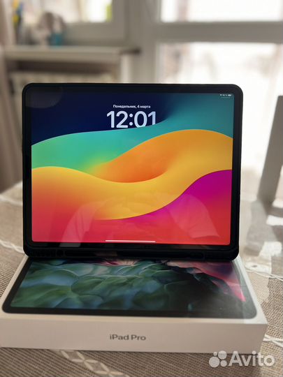 Ттб) 12,9-дюймовый iPad Pro (4-го поколения) Wi-Fi