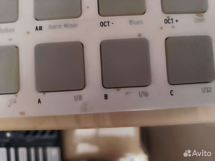 Arturia BeatStep Pro миди контроллер