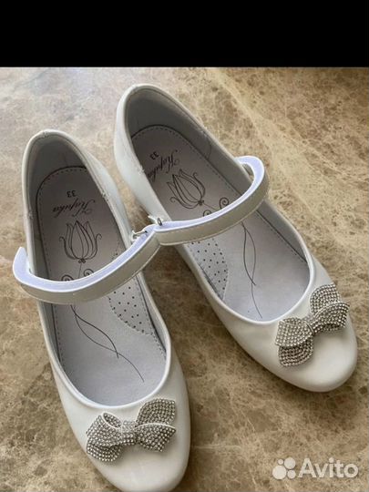 Туфли для девочки 33 размер белые