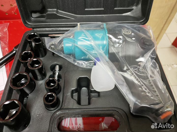 Пневматический ударный гайковерт