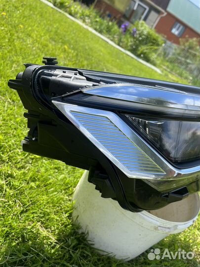 Фара правая Full led Matrix Vw Touareg 761941082