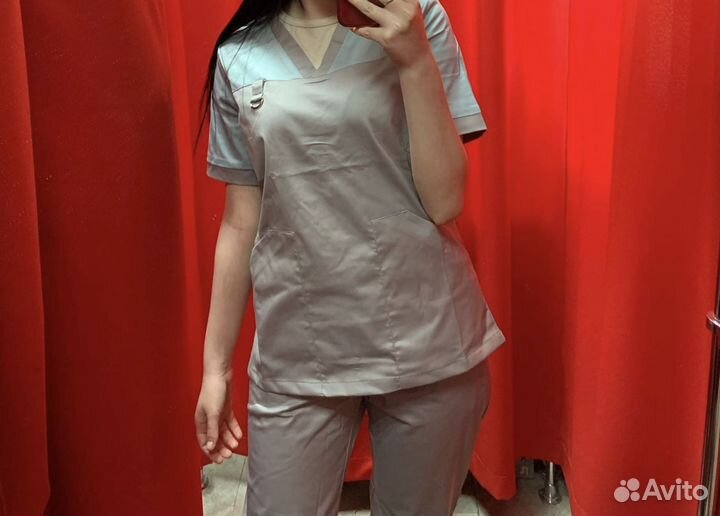 Медицинский костюм женский