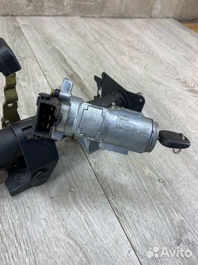 Замок зажигания с рулевой колонкой Geely Mk