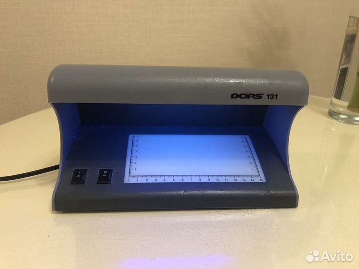 Ультрафиолетовой детектор банкнот