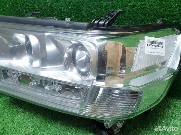 Фара левая Toyota Land Cruiser 200 (2015-2021) LED